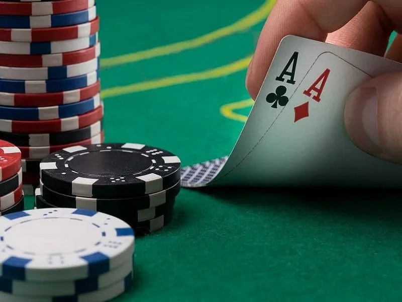 Cách đọc bài Poker ở vòng Flop